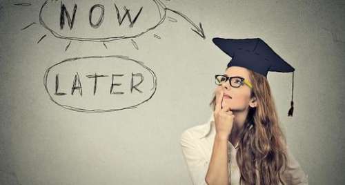 自考本科有用吗？张雪峰建议自考还是成考？