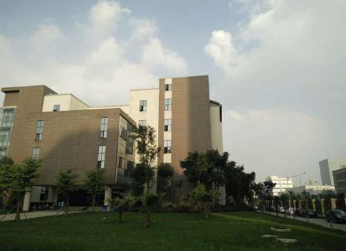 成都华大卫生学校概况